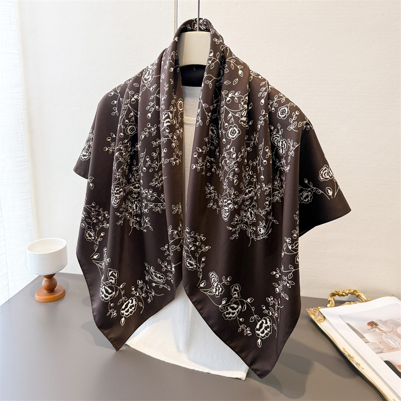 وشاح مربع فاخر عتيق الطراز مقا - مراجعة Ascot Neck Scarf وسعره