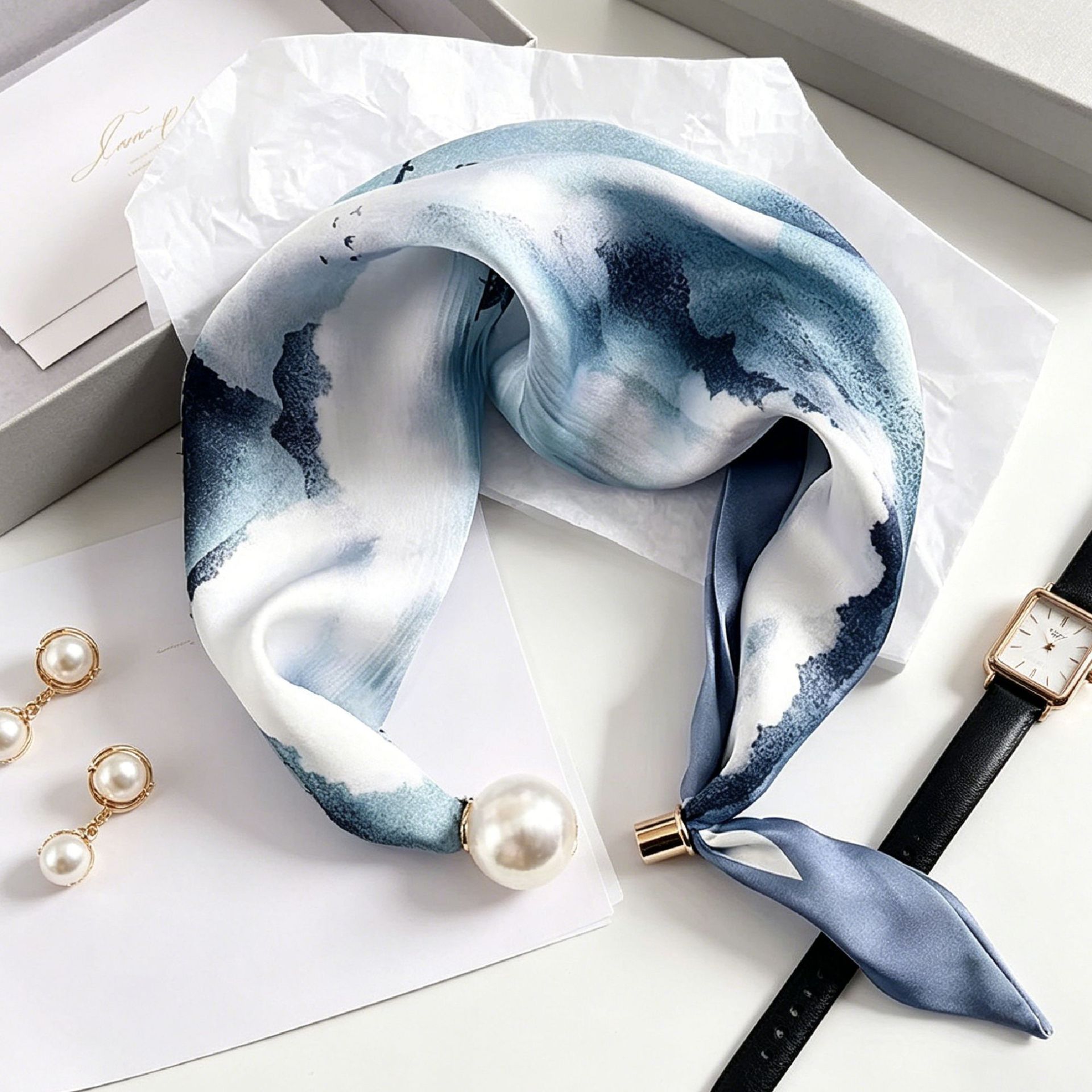 وشاح نسائي فاخر بتصميم الفارس  - مراجعة Ascot Neck Scarf وسعره