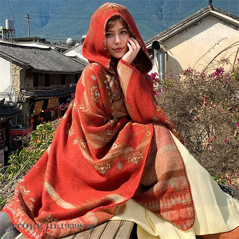 شال بغطاء رأس دافئ، عباءة سياح - مراجعة Woven Scarf Blanket وسعره