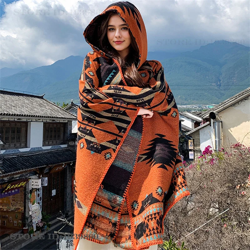 شال بغطاء رأس دافئ، عباءة سياح - مراجعة Woven Scarf Blanket وسعره