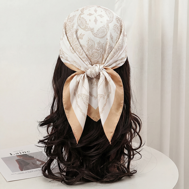 وشاح مربع من الساتان الحريري ب - مراجعة Scarf Silk Square وسعره