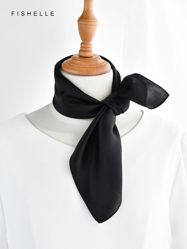 وشاح حريمي أسود نقي بلون سادة  - مراجعة Scarf Silk Square وسعره