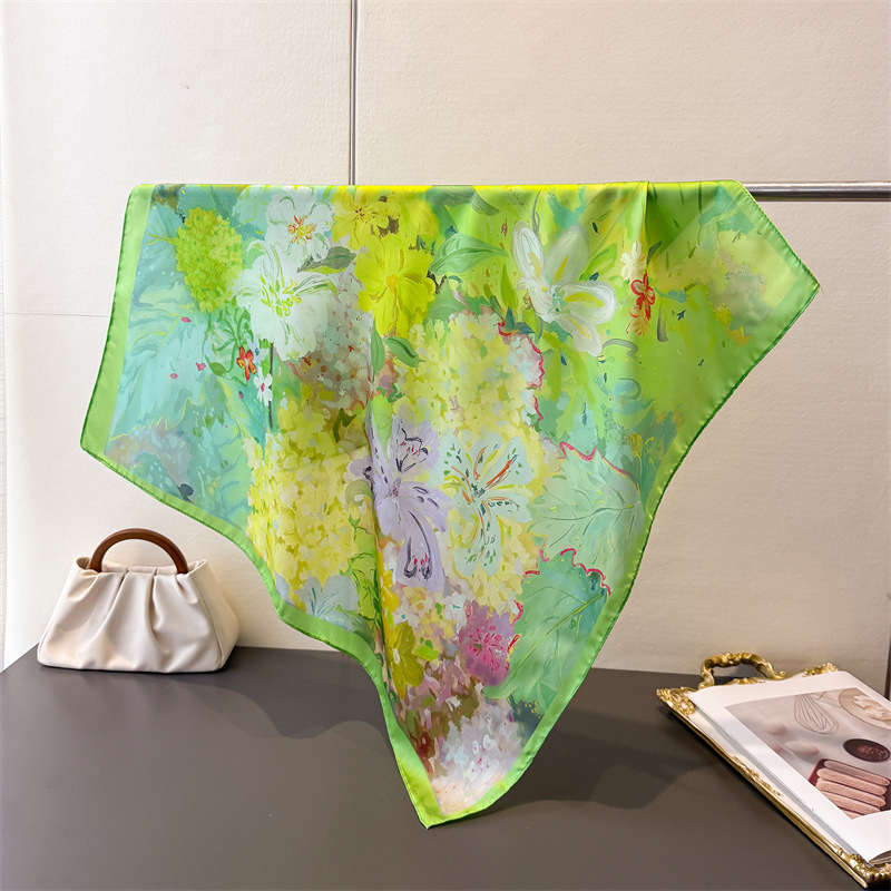 وشاح حريري مربع للنساء مقاس 70 - مراجعة Ascot Neck Scarf وسعره